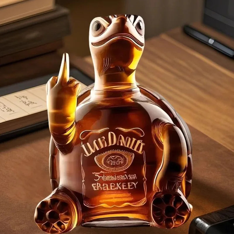 320ml Nieuwe Dieren Whisky Hoge Kwaliteit Lege Glazen Fles Schildpad Verhogen Middelvinger Pose Glazen Wijnfles Een Glad Oppervlak